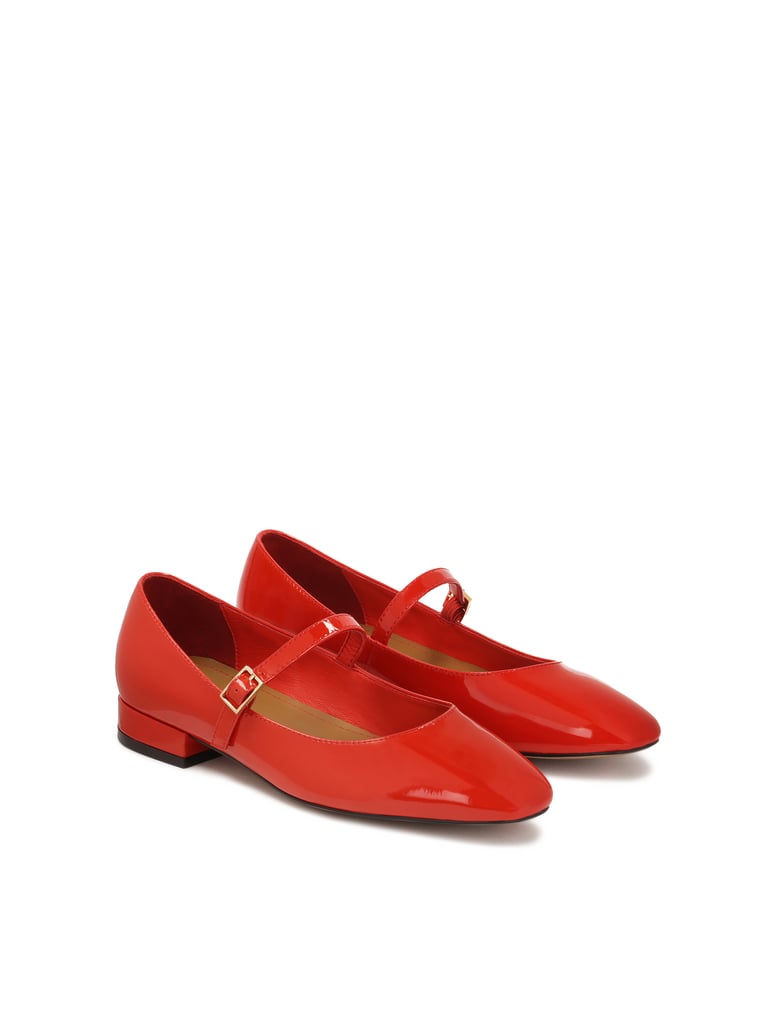 Kazar-Rote-Pumps-mit-flacher-Sohle-von-Mary-Ja
