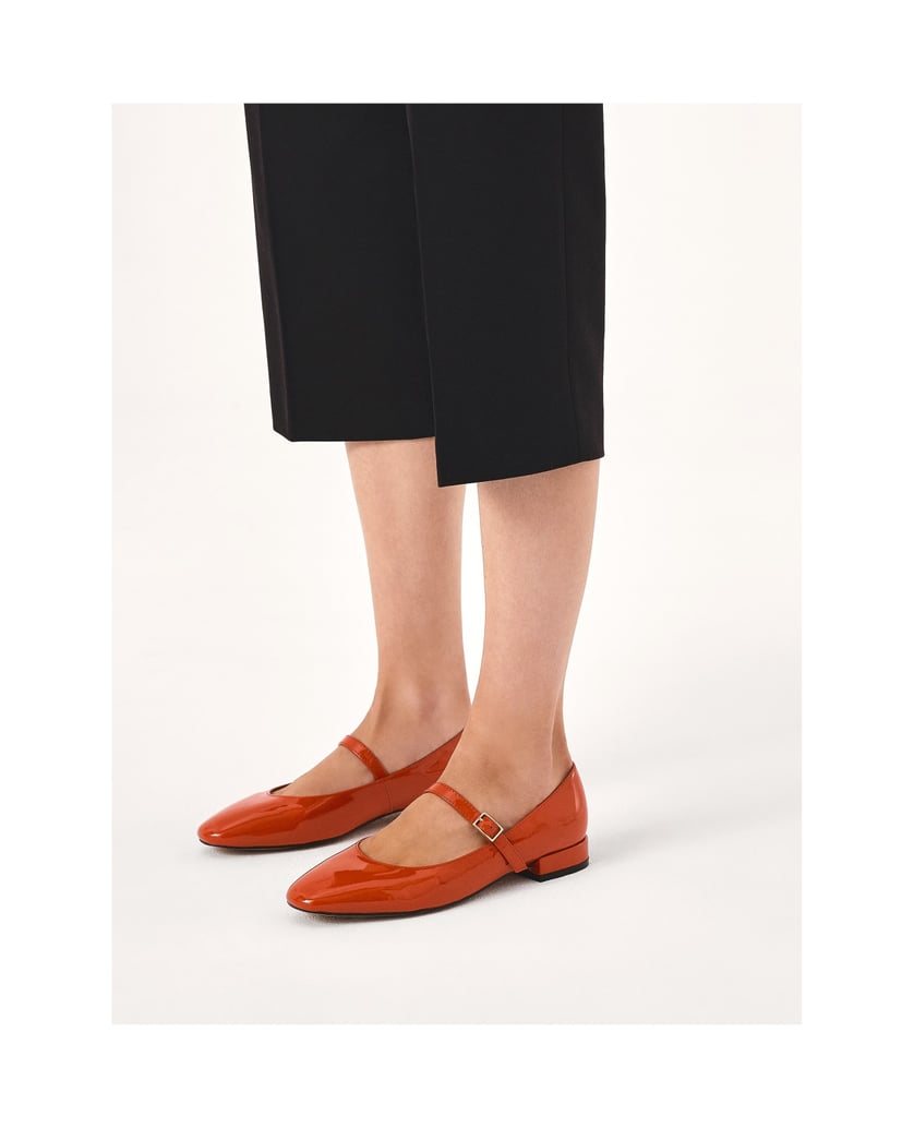 Kazar-Red-flat-sole-pumps-by-Mary-Jane-červená