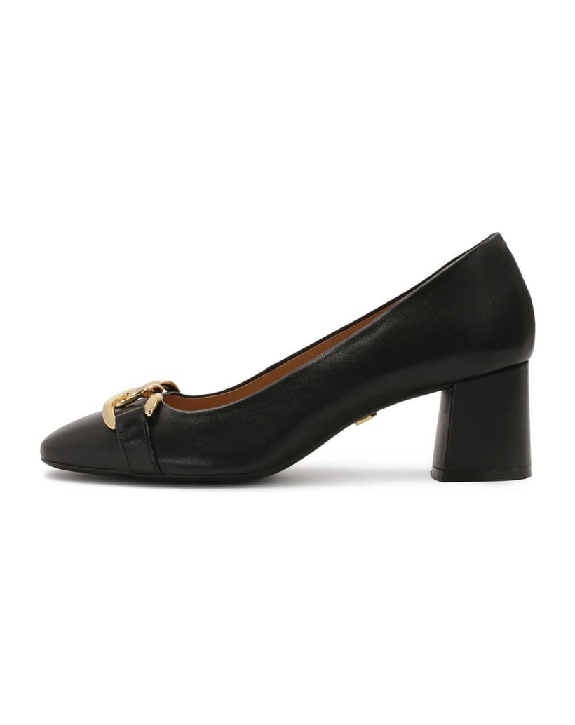 Kazar-Black-pumps-decorated-with-a-thick-chain-čierna