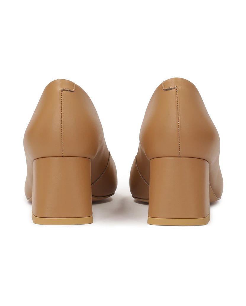 Kazar-Light-brown-pumps-with-a-wide-heel-velbloudí