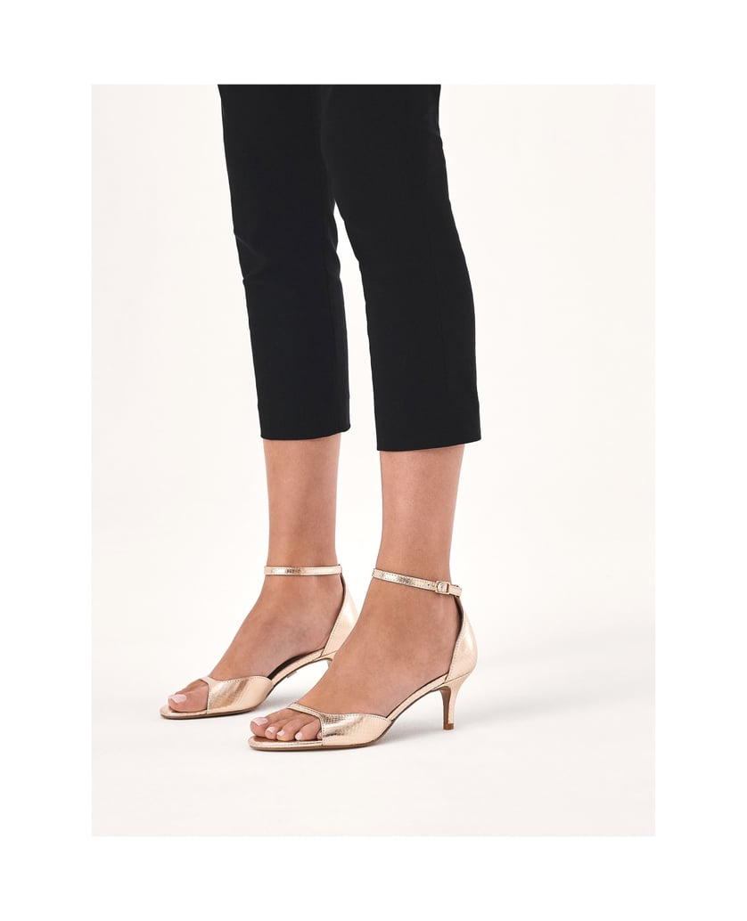 Kazar-Gold-embossed-leather-sandals-with-low-heel-zlatá