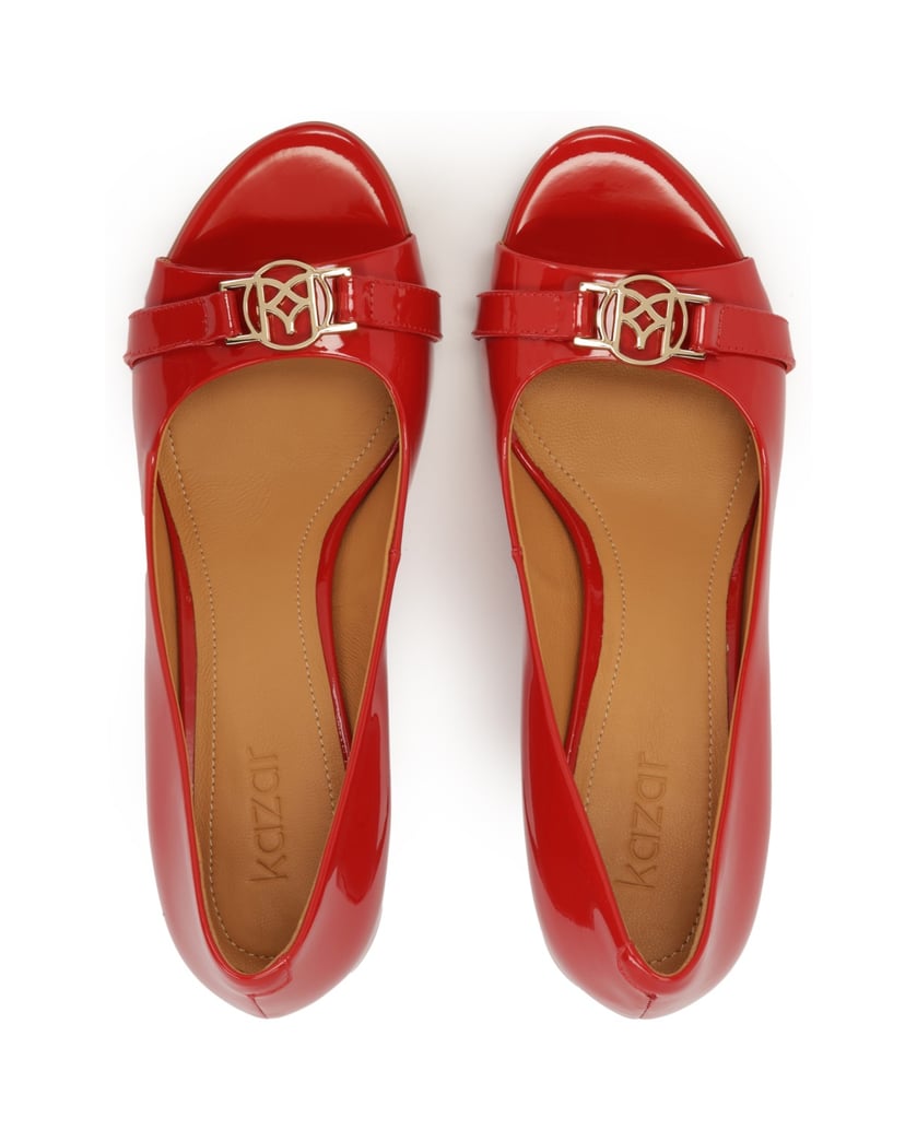 Kazar-Red-patent-leather-pumps-with-cutout-on-toe-červená