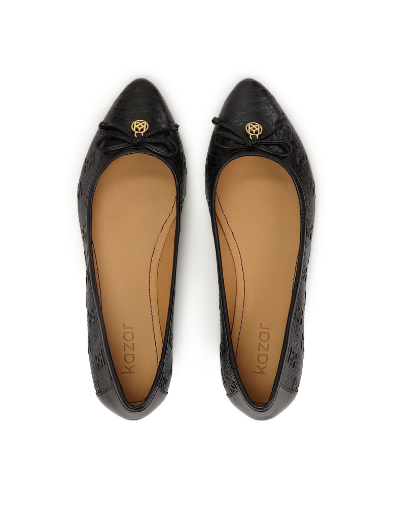 Kazar-Schwarze-Ballerinas-mit-geprägtem-Muster