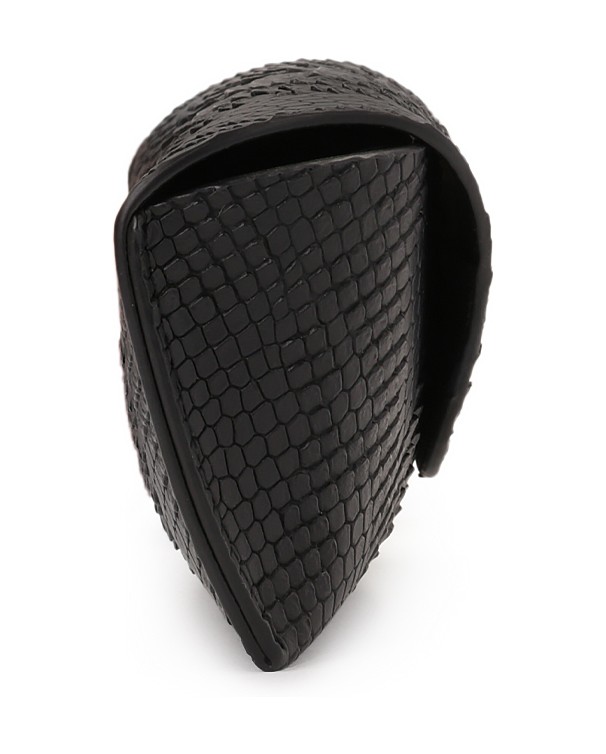 Kazar-Spectacle-case-with-embossed-pattern