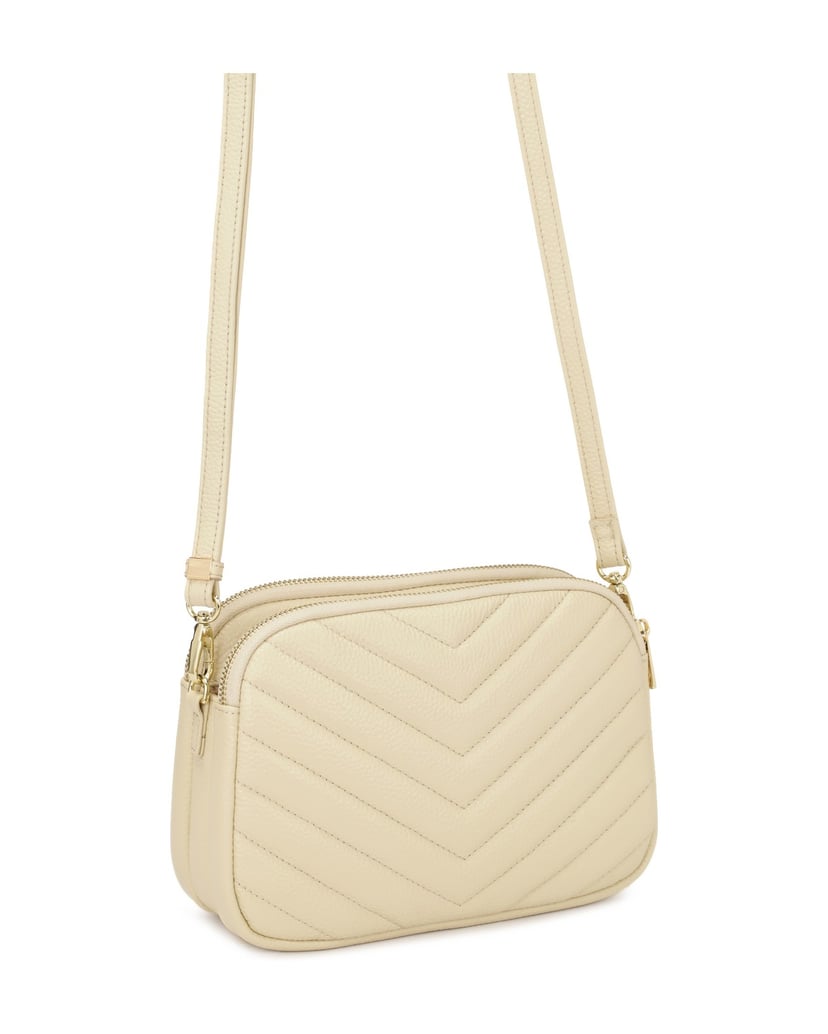 Kazar-Cremefarbene-Umhängetasche-mit-großem-KA-weiss