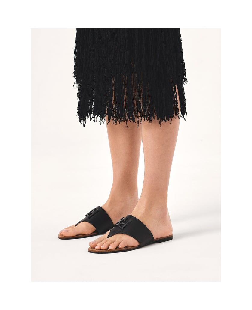 Kazar-Black-leather-flip-flops-with-wide-strap-černá