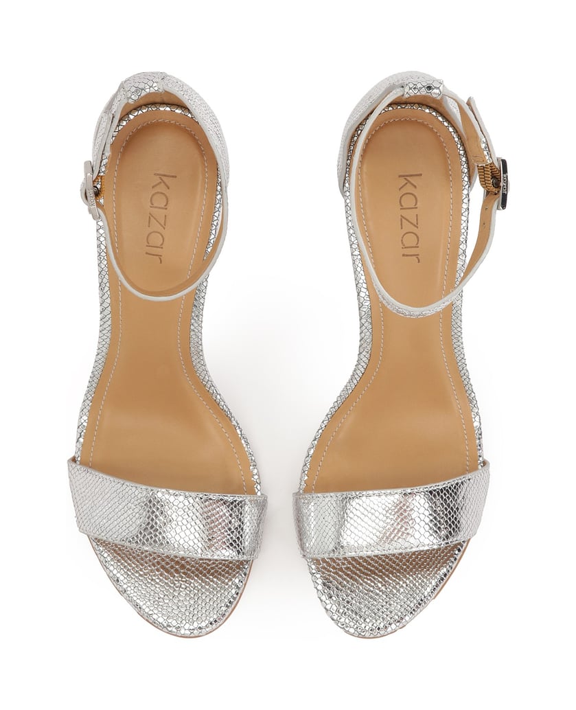 Kazar-Silberne-Sandalen-mit-geprägtem-Muster-silber