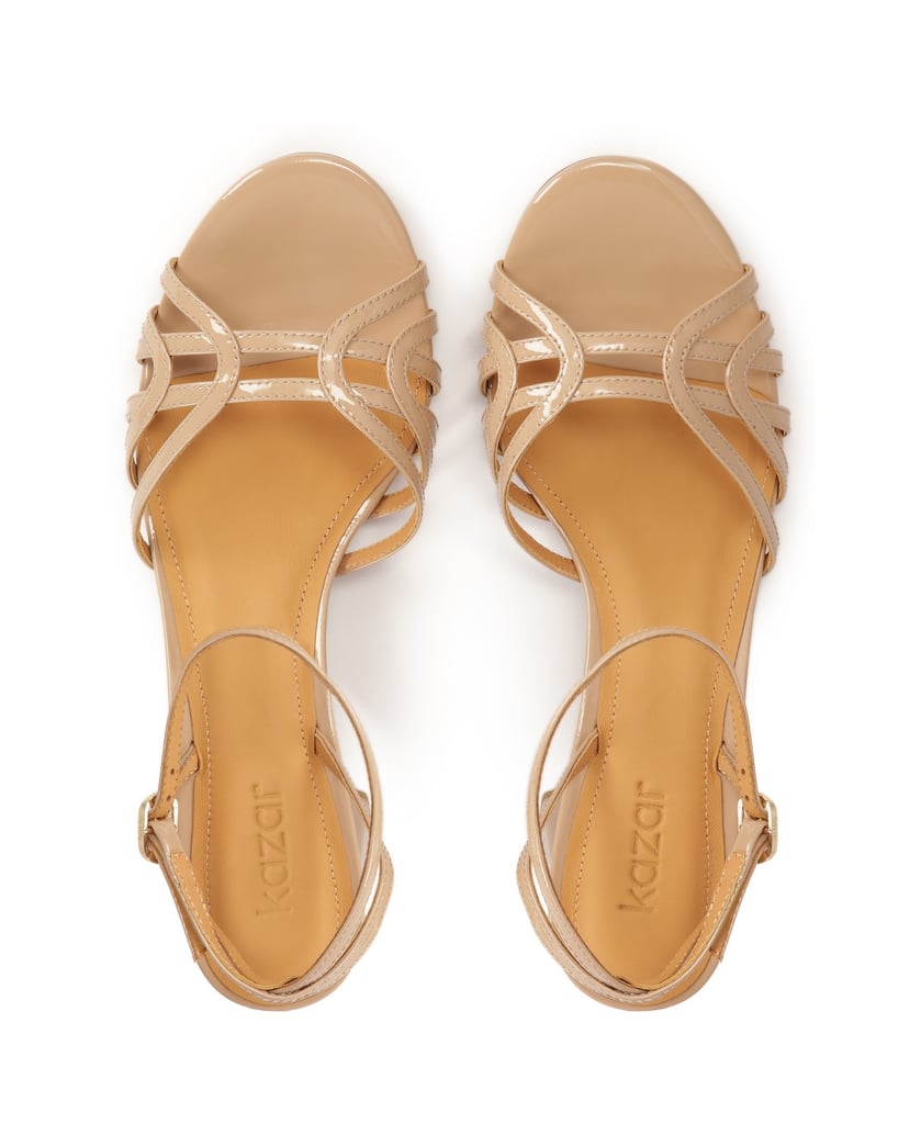 Kazar-Elegant-wide-heel-sandal-in-patent-leather-béžová