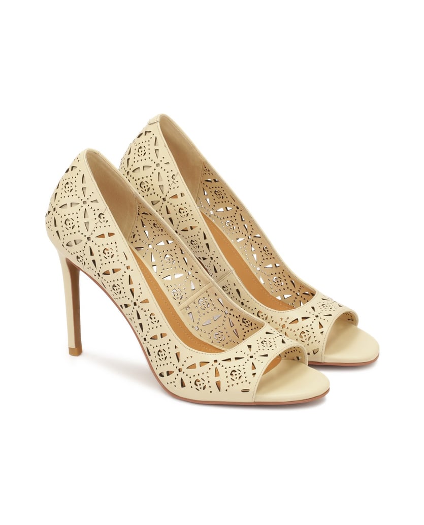 Kazar-Cremefarbene-Peep-Toe-Pumps-mit-durchbro-weiss