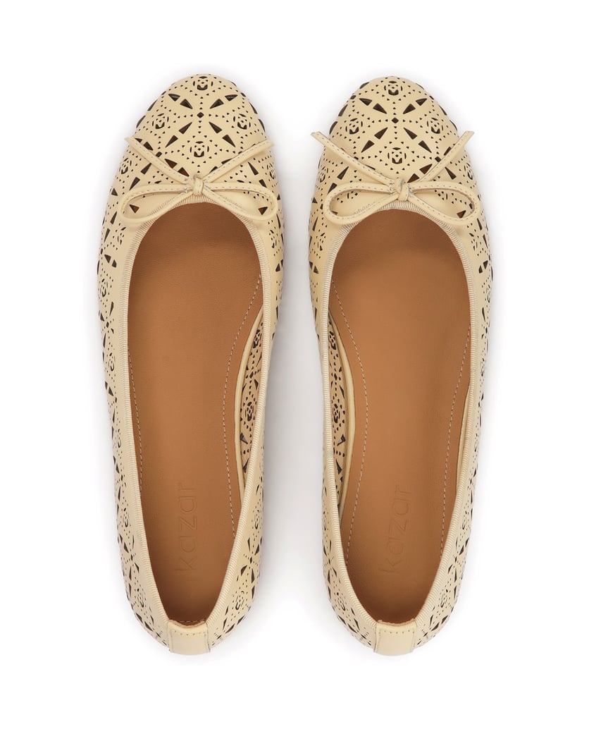 Kazar-Lederballerinas-mit-feinem-Cut-Out-Desig-weiss