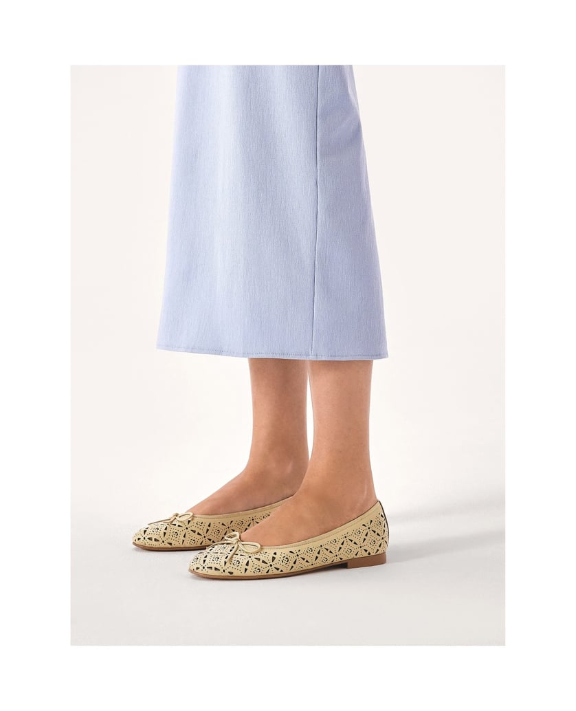 Kazar-Lederballerinas-mit-feinem-Cut-Out-Desig-weiss