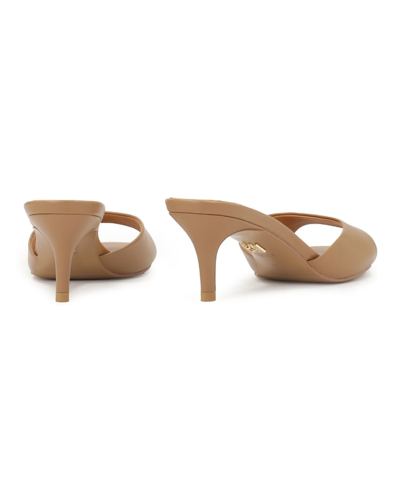 Kazar-Mules-on-a-low-stiletto-heel-in-a-light-brown-color-ťavia