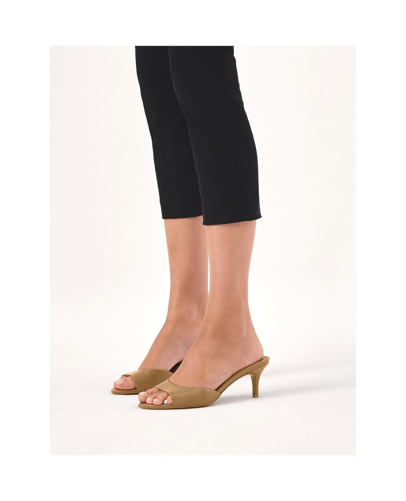Kazar-Mules-on-a-low-stiletto-heel-in-a-light-brown-color-ťavia