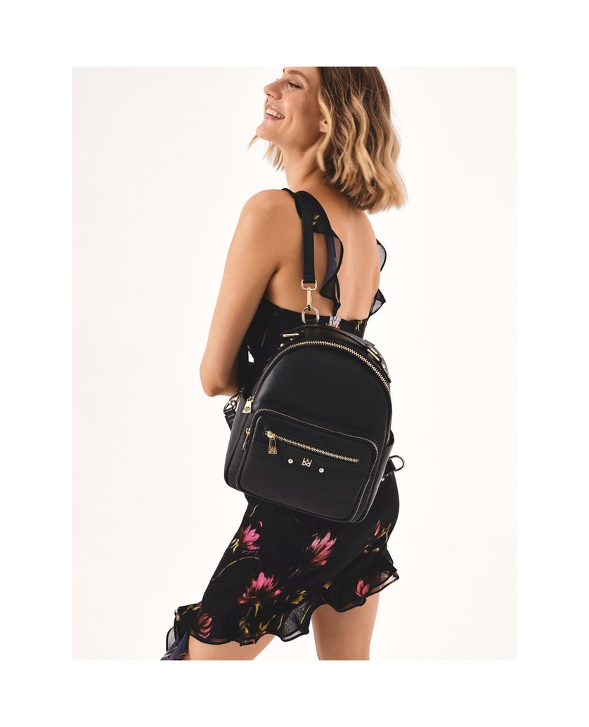 Kazar-Leather-backpack-with-numerous-pockets-čierna