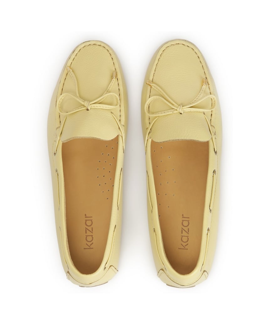 Kazar-Gelbe-Mokassins-mit-Zehensteg-und-Nieten-gelb