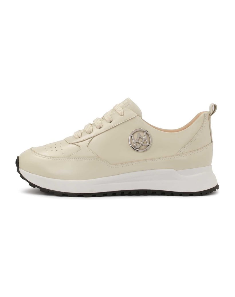 Kazar-Comfortable-sneakers-decorated-with-a-silver-monogram-biela