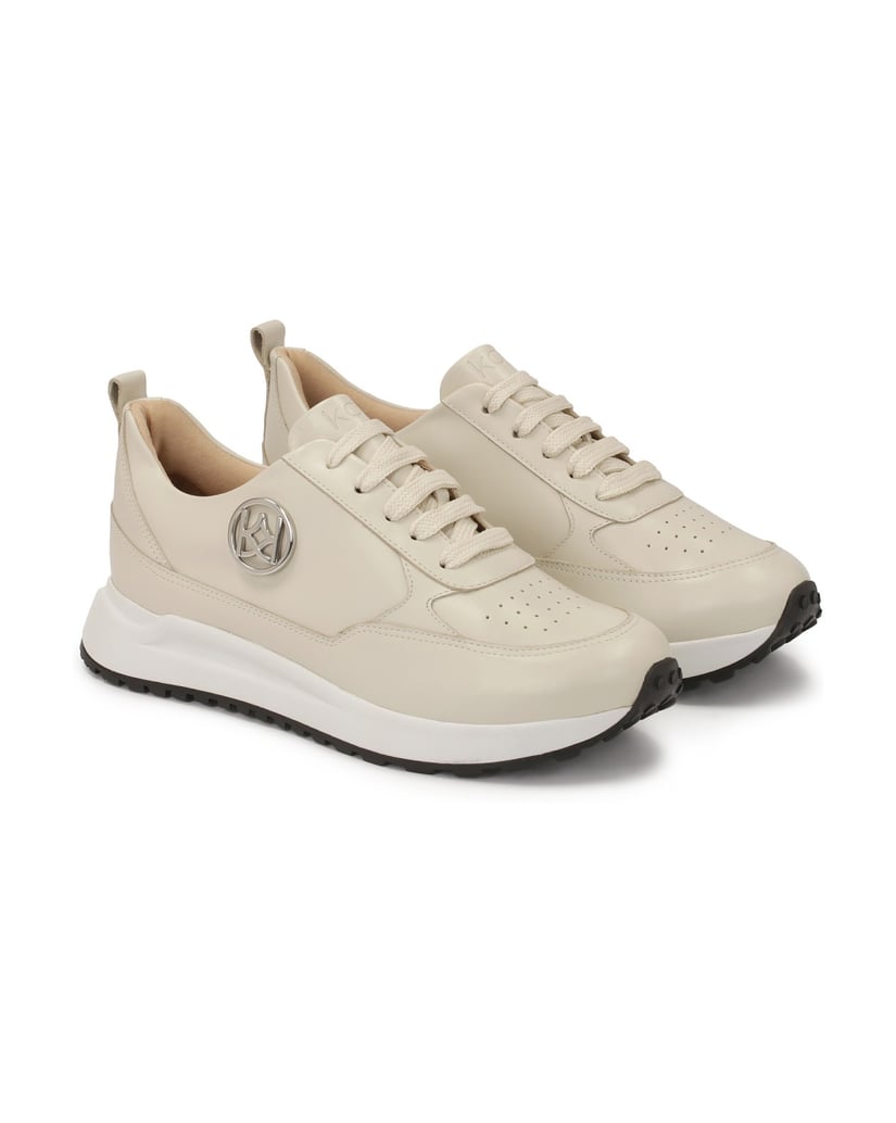 Kazar-Comfortable-sneakers-decorated-with-a-silver-monogram-biela