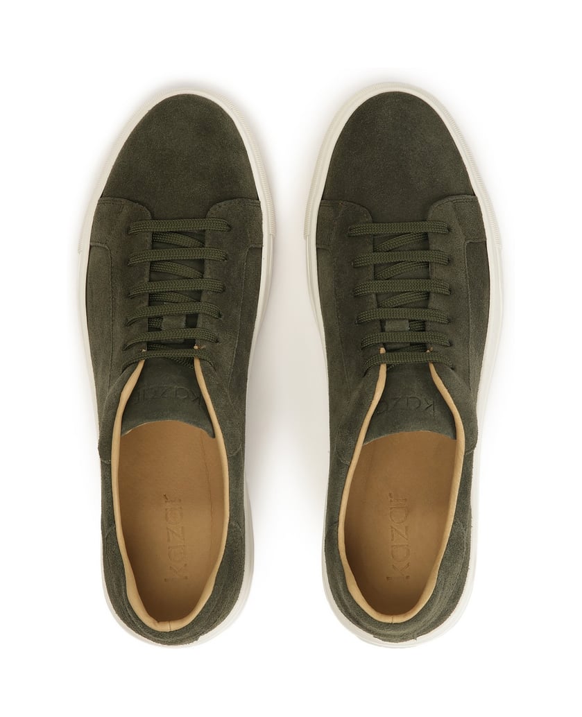 Kazar-Khakifarbene-Wildleder-Sneakers-mit-weiß-oliv