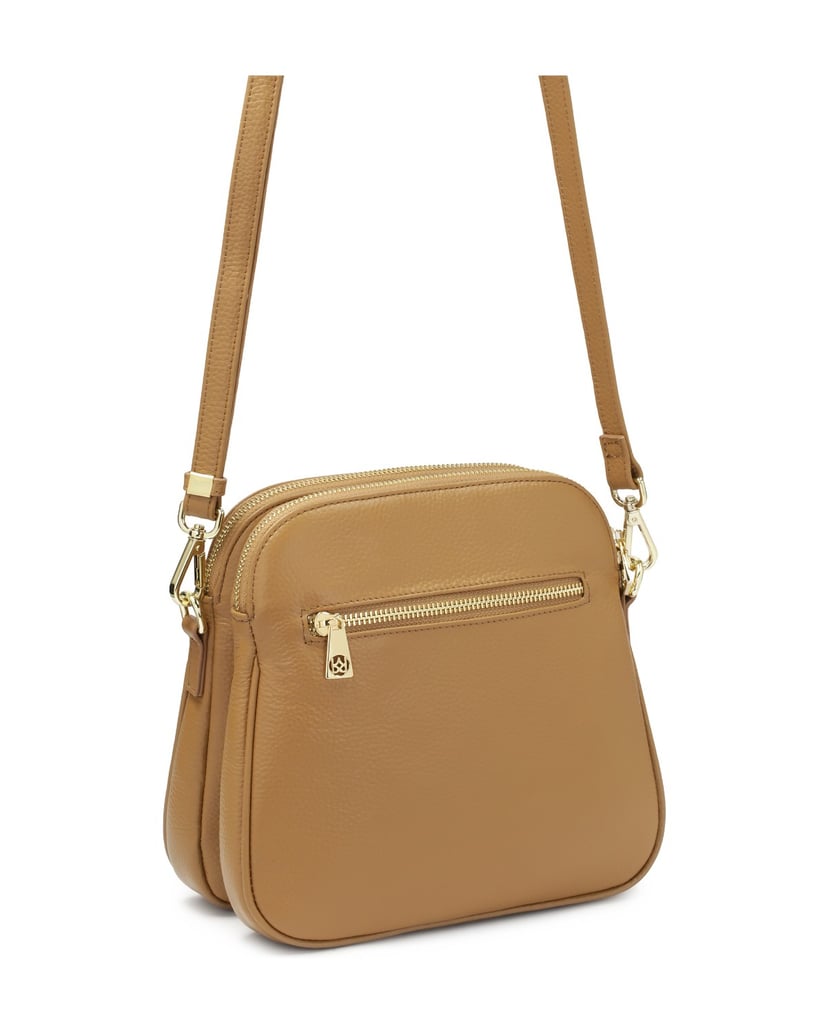 Kazar-Leather-postbag-on-a-long-strap-velbloudí
