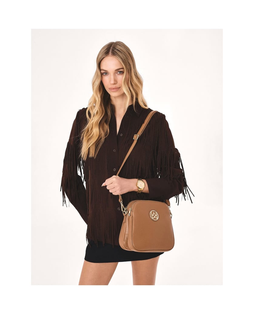 Kazar-Leather-postbag-on-a-long-strap-velbloudí
