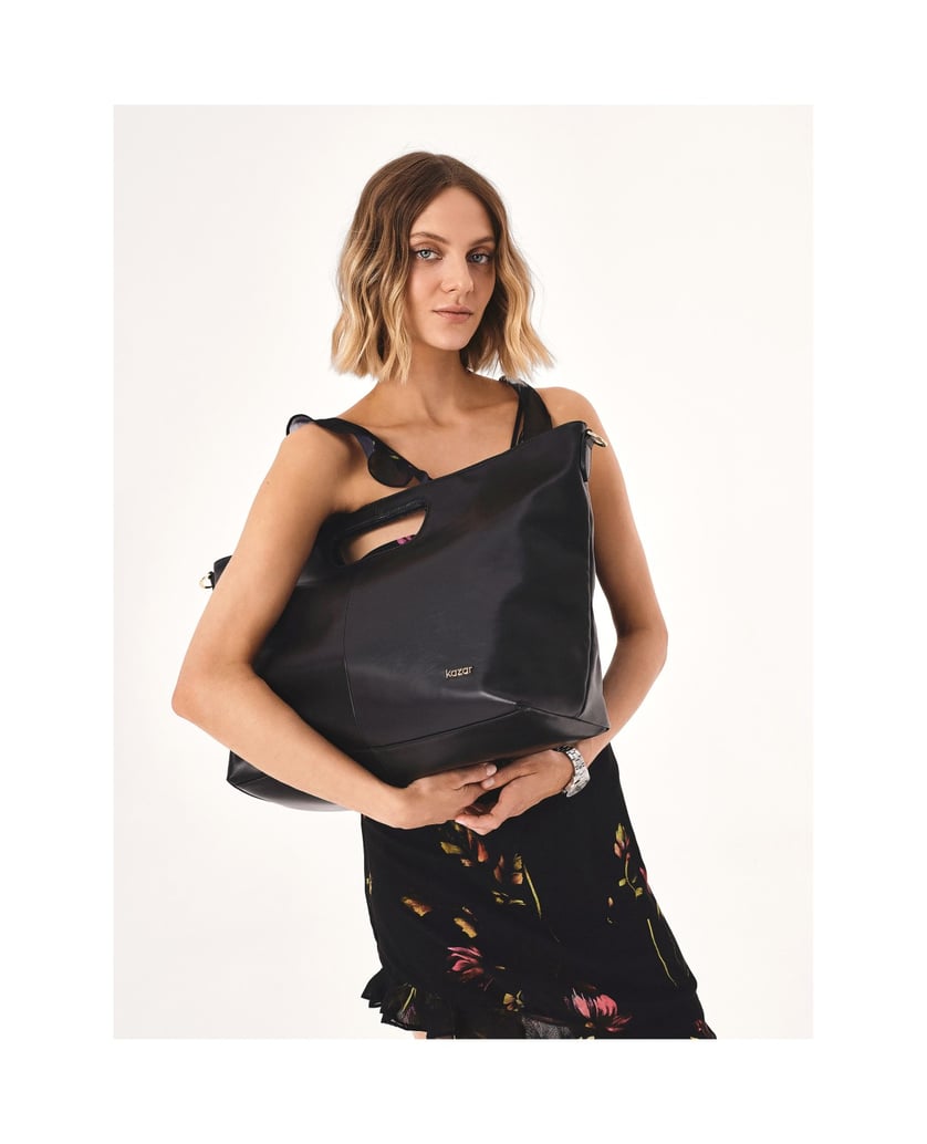 Kazar-Large-leather-handbag-with-pouch-černá