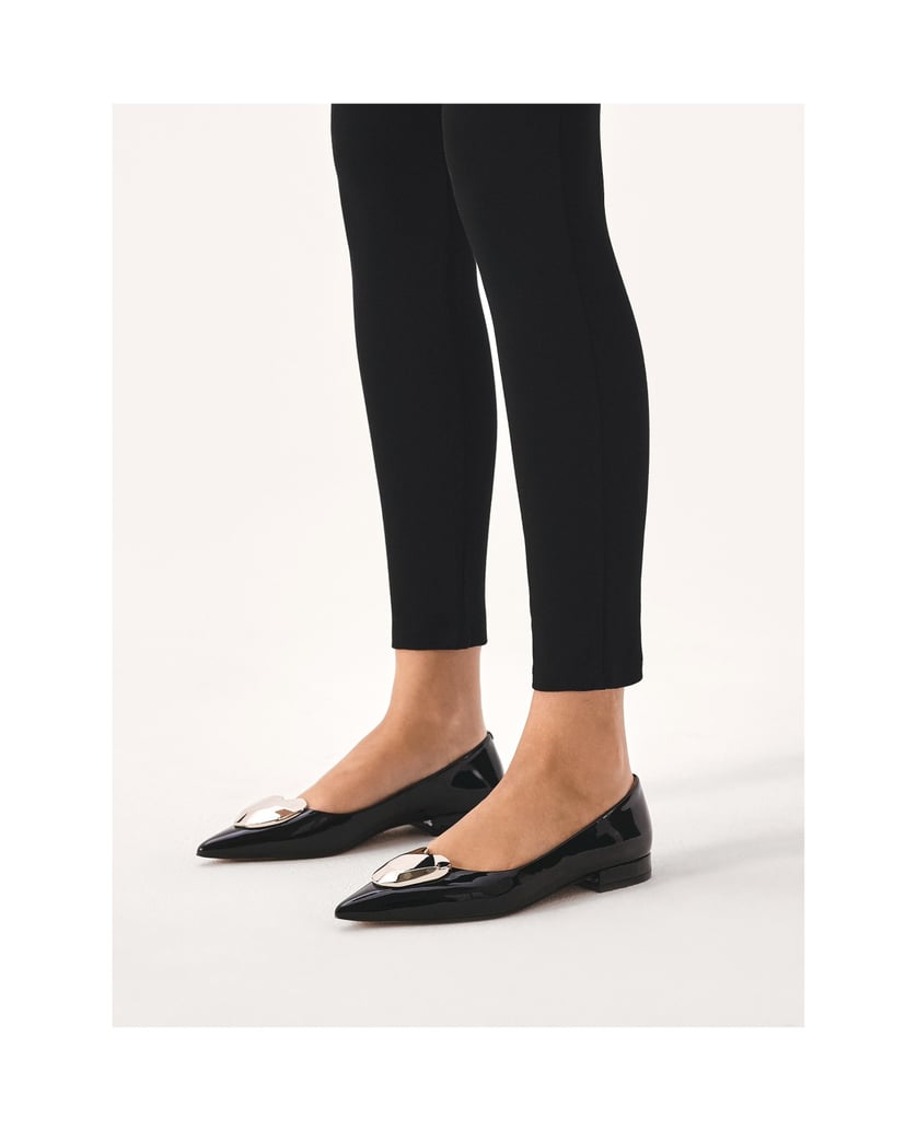 Kazar-Schwarz-lackierte-Pumps-auf-flacher-Sohl-schwarz