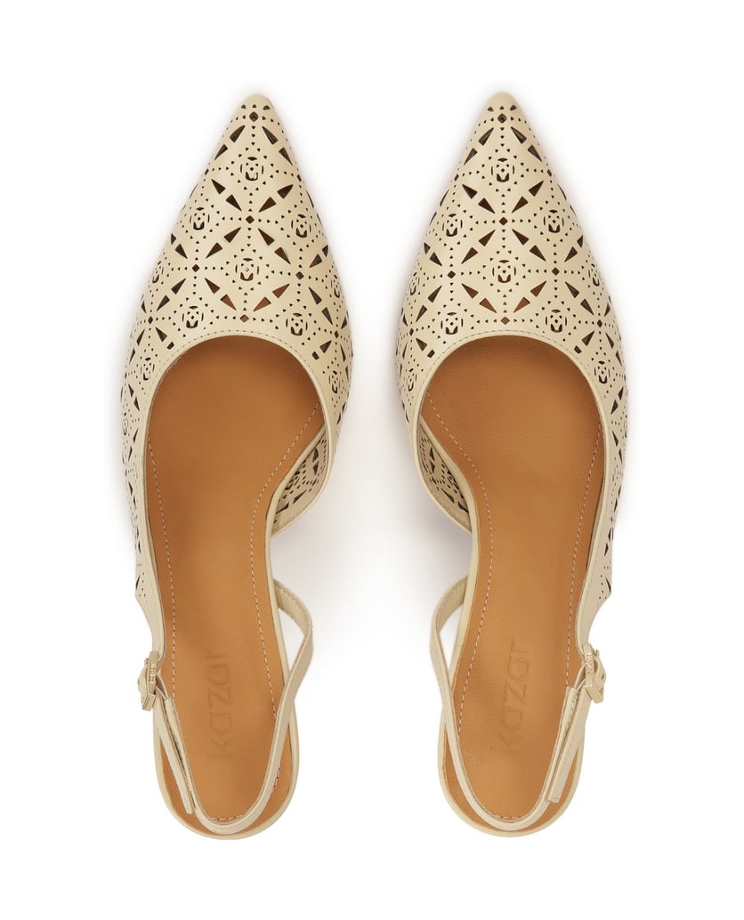 Kazar-Cremefarbene-Slingback-Pumps-mit-durchbr-weiss