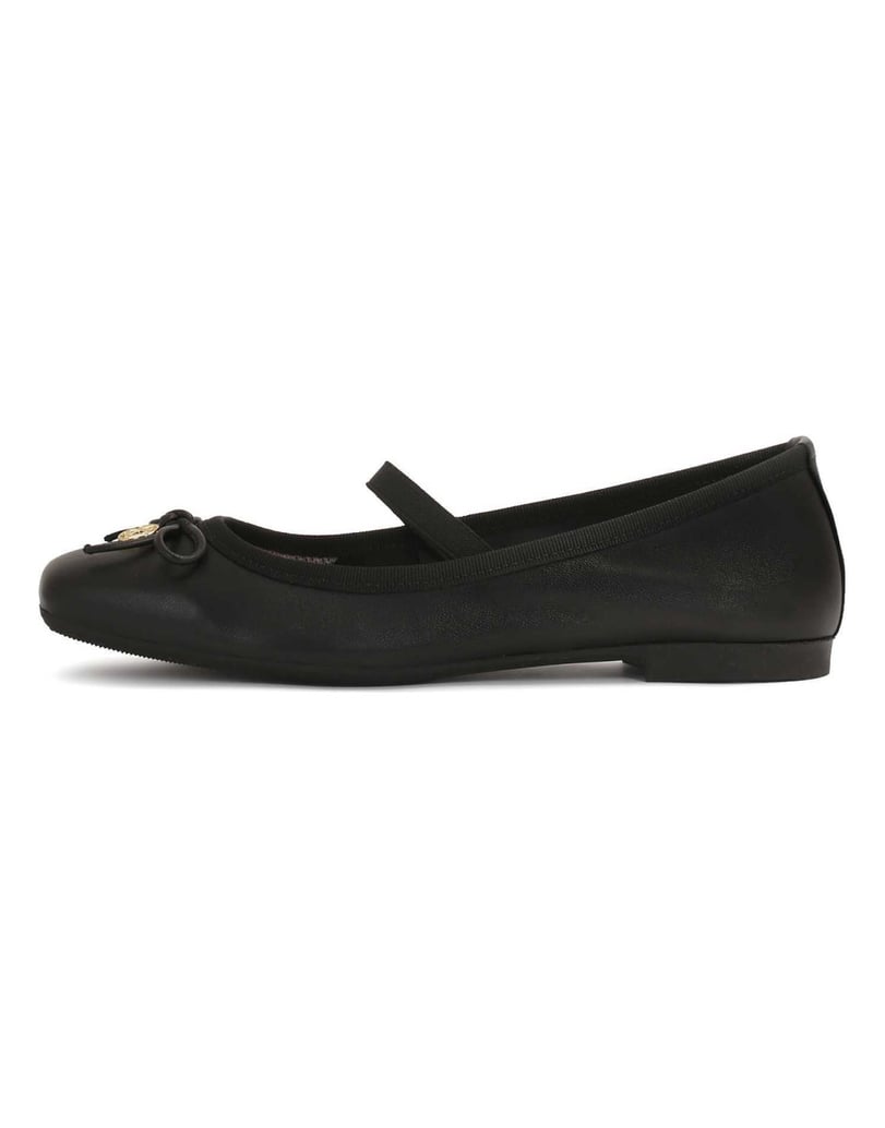 Kazar-Black-ballerinas-with-elastic-band-and-truncated-nose-černá