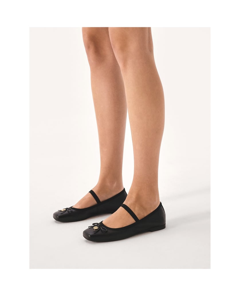 Kazar-Black-ballerinas-with-elastic-band-and-truncated-nose-černá