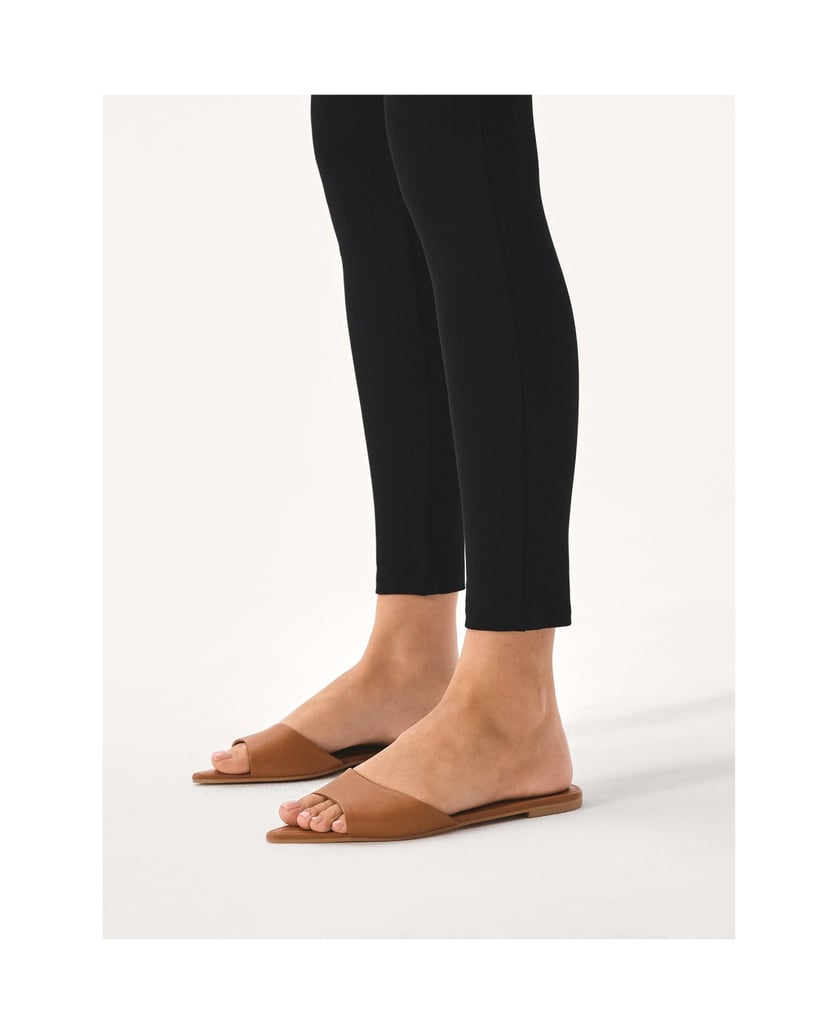 Kazar-Flat-mules-with-pointed-noses-ťavia