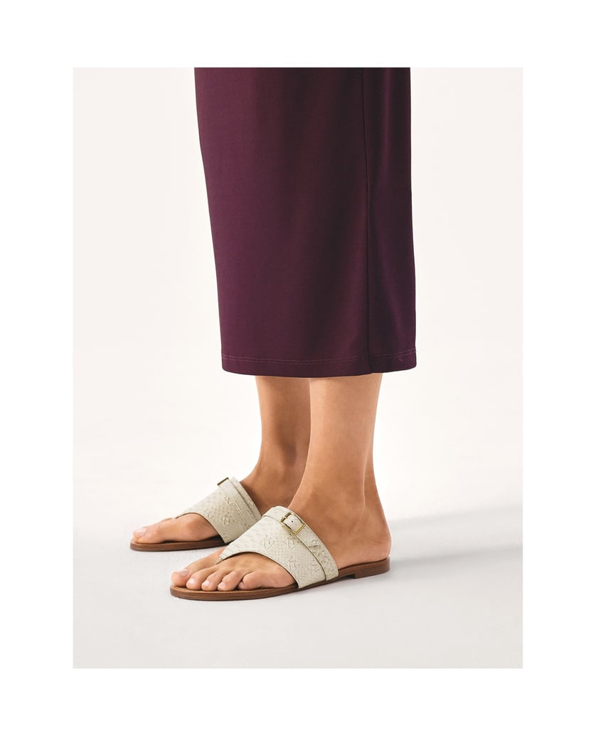 Kazar-Flache-Flip-Flops-aus-geprägtem-Leder-weiss