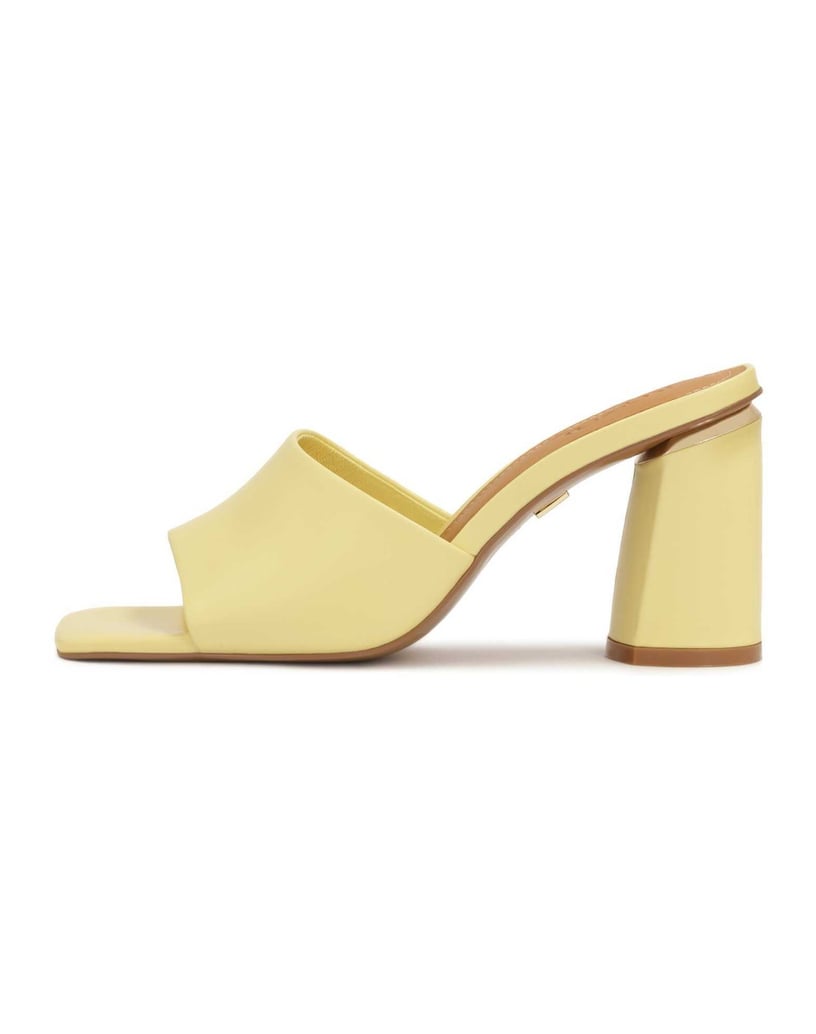 Kazar-Gelbe-Maultiere-auf-einem-Block-gelb