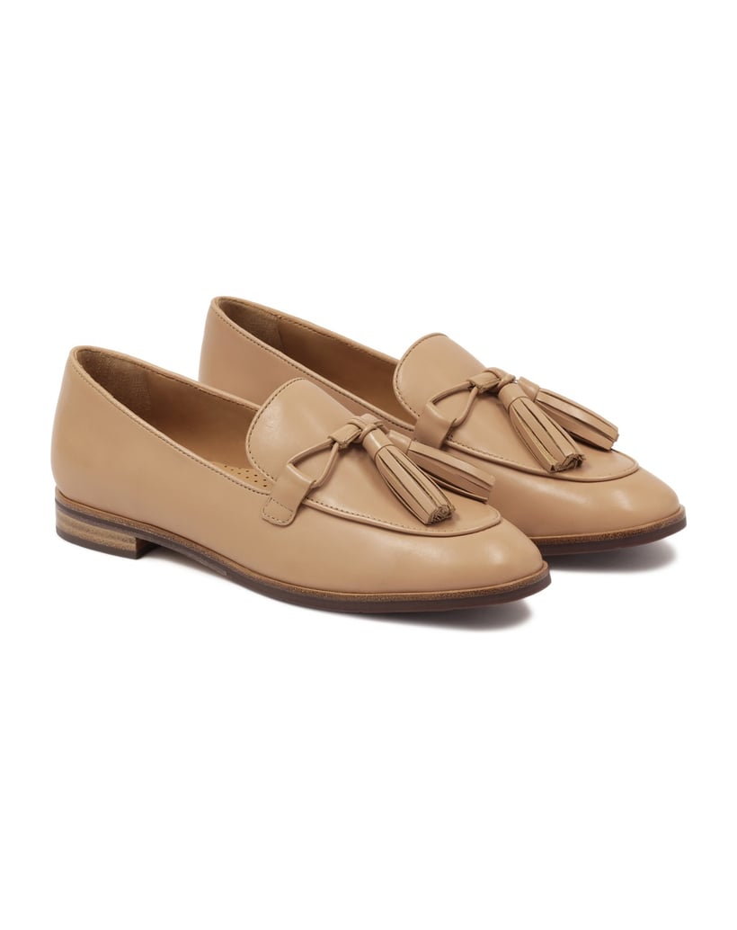 Kazar-Beigefarbene-Halfterschuhe-mit-Kropfband-beige