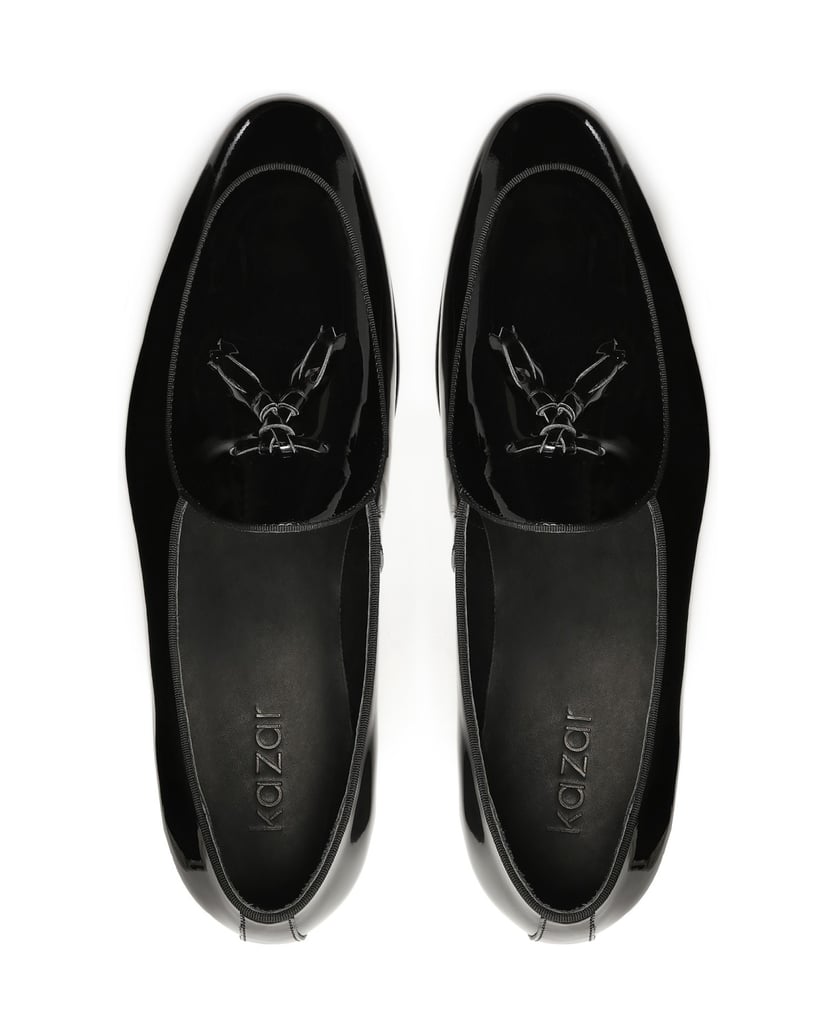 Kazar-Black-patent-loafers-with-tassels-čierna