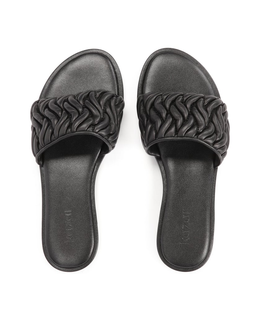 Kazar-Schwarze-Lederpantoletten-mit-Knitterrie-schwarz