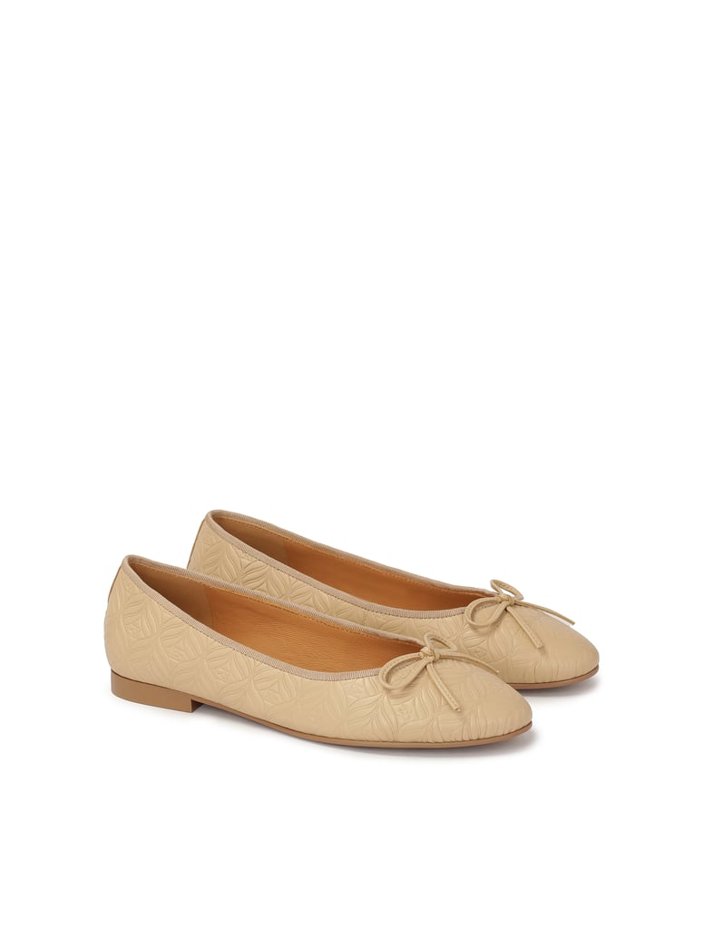 Kazar-Beige-Ballerinas-mit-geprägtem-Muster