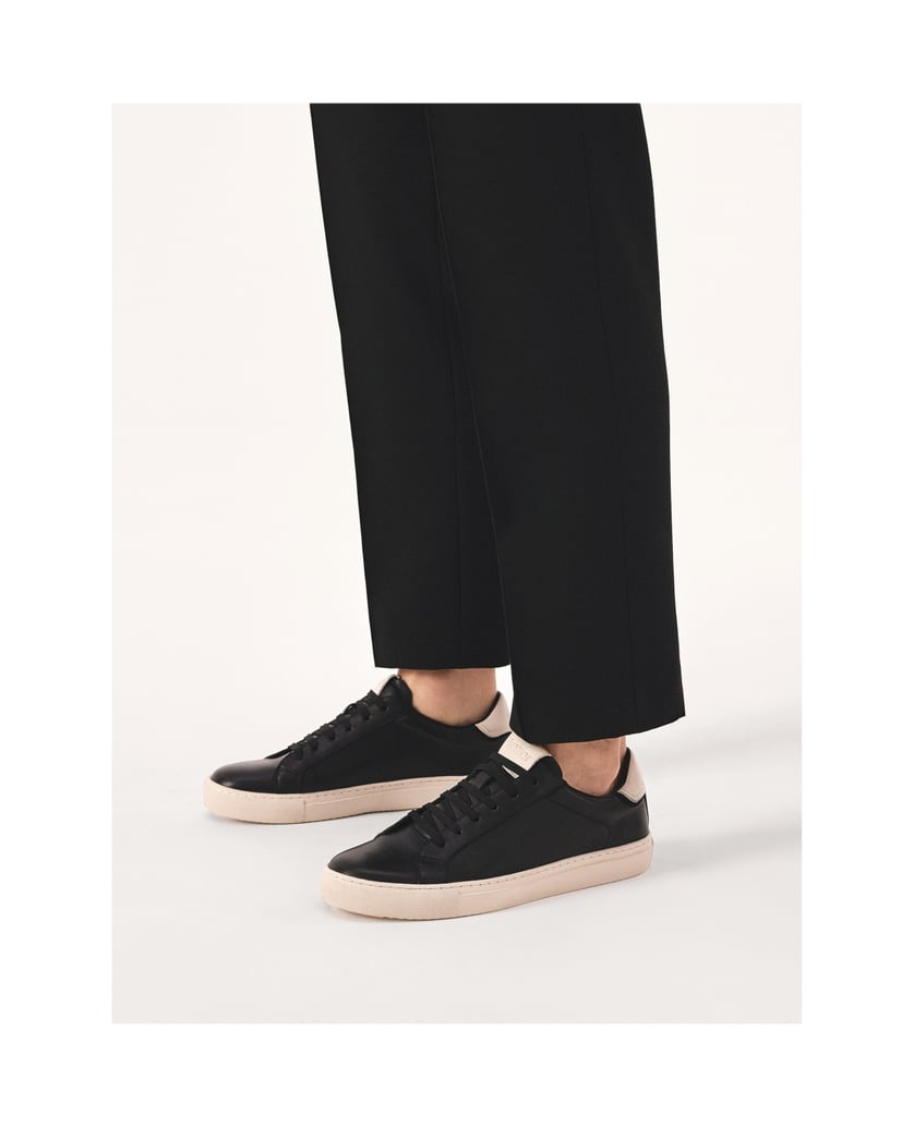Kazar-Black-sneakers-with-contrasting-sole-černá