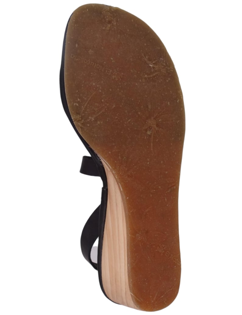 El-Naturalista-Sandalen-schwarz