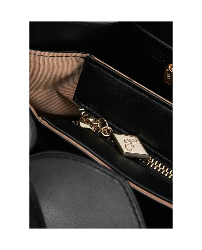 C’iel-WHITNEY-schwarz