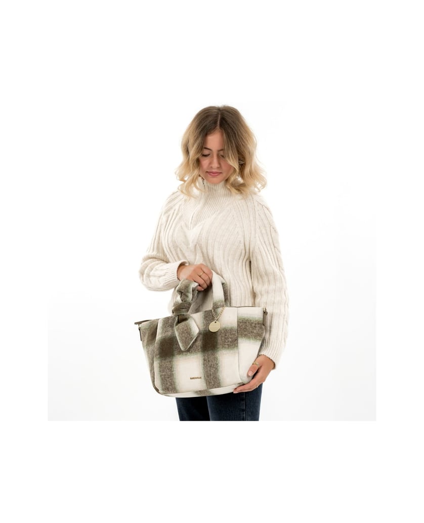 EMILY-&-NOAH-Shopper-E&N-Hanneke