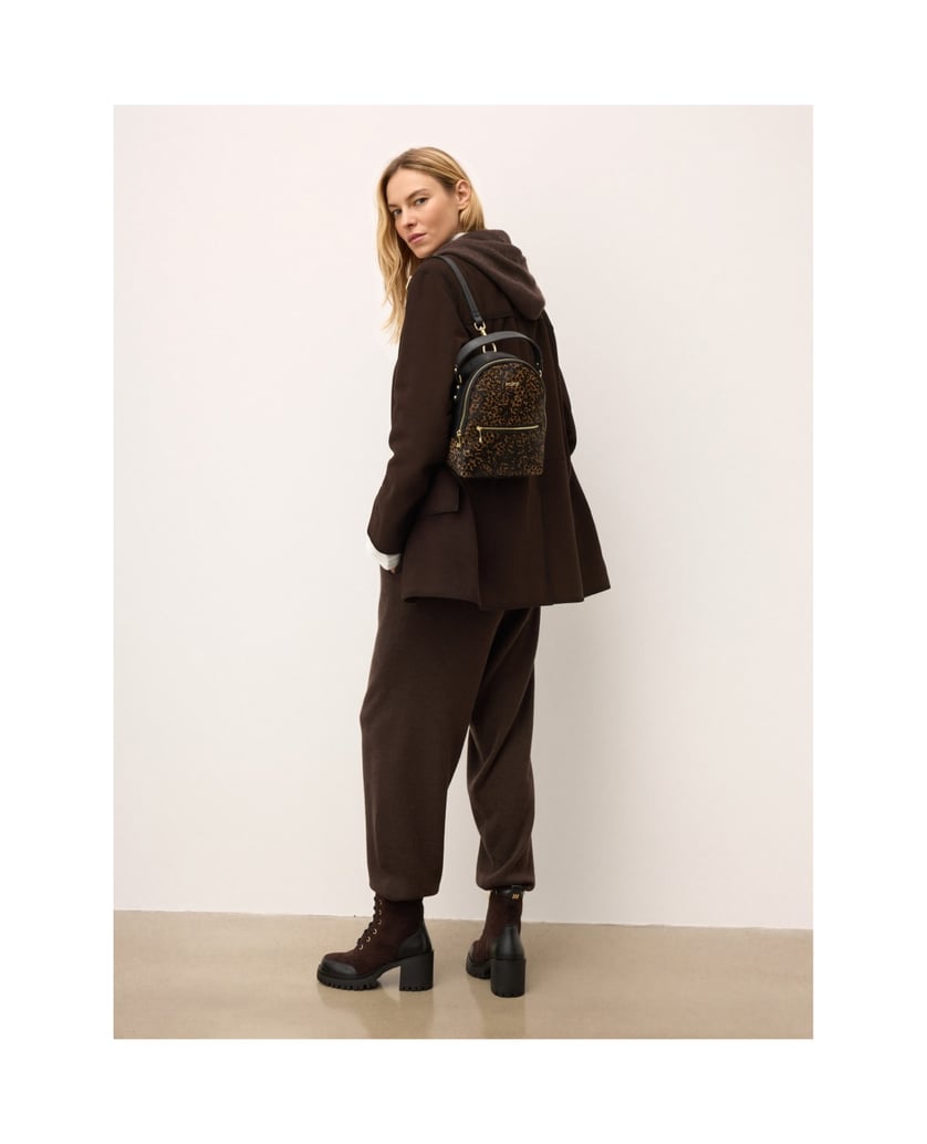 Kazar-Black-and-brown-backpack-with-natural-hair-finish-černá