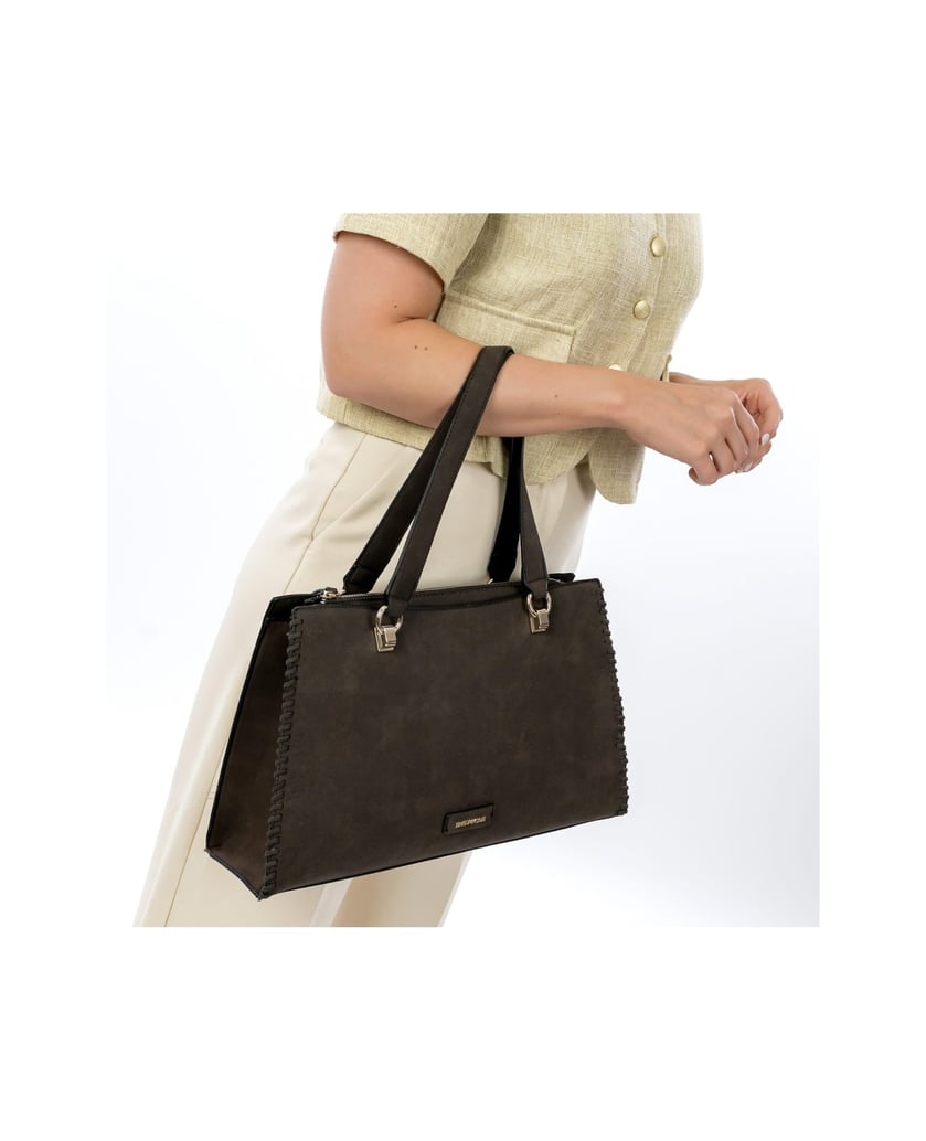 EMILY-&-NOAH-Shopper-E&N-Hailee-schwarz