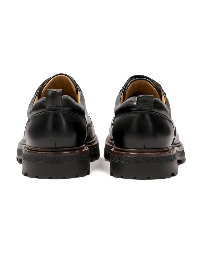 Kazar-Schwarze-Lederhalbschuhe-mit-markanter-S-schwarz