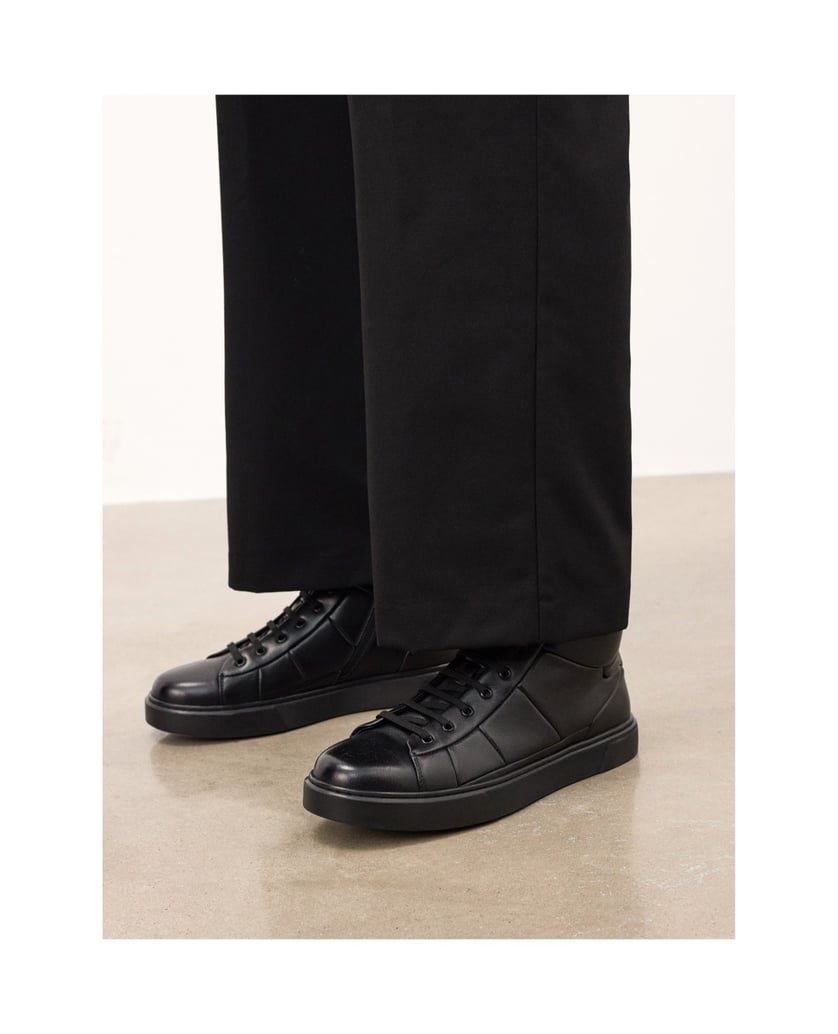 Kazar-Sneakers-with-artistically-molded-upper-čierna