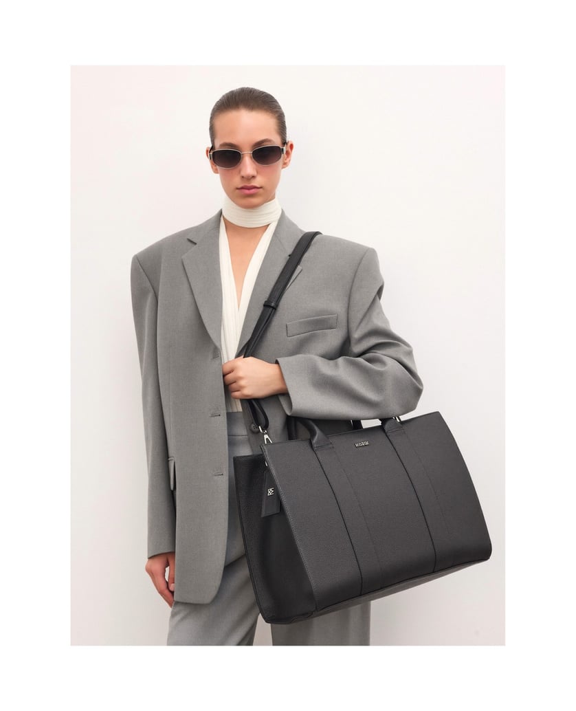 Kazar-Black-pea-skin-leather-tote-bag-with-detachable-strap-čierna