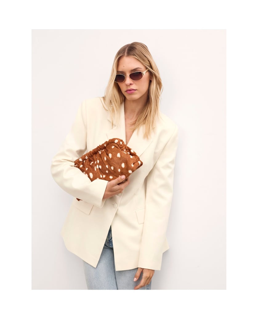 Kazar-Handbag-in-an-animal-motif-velbloudí