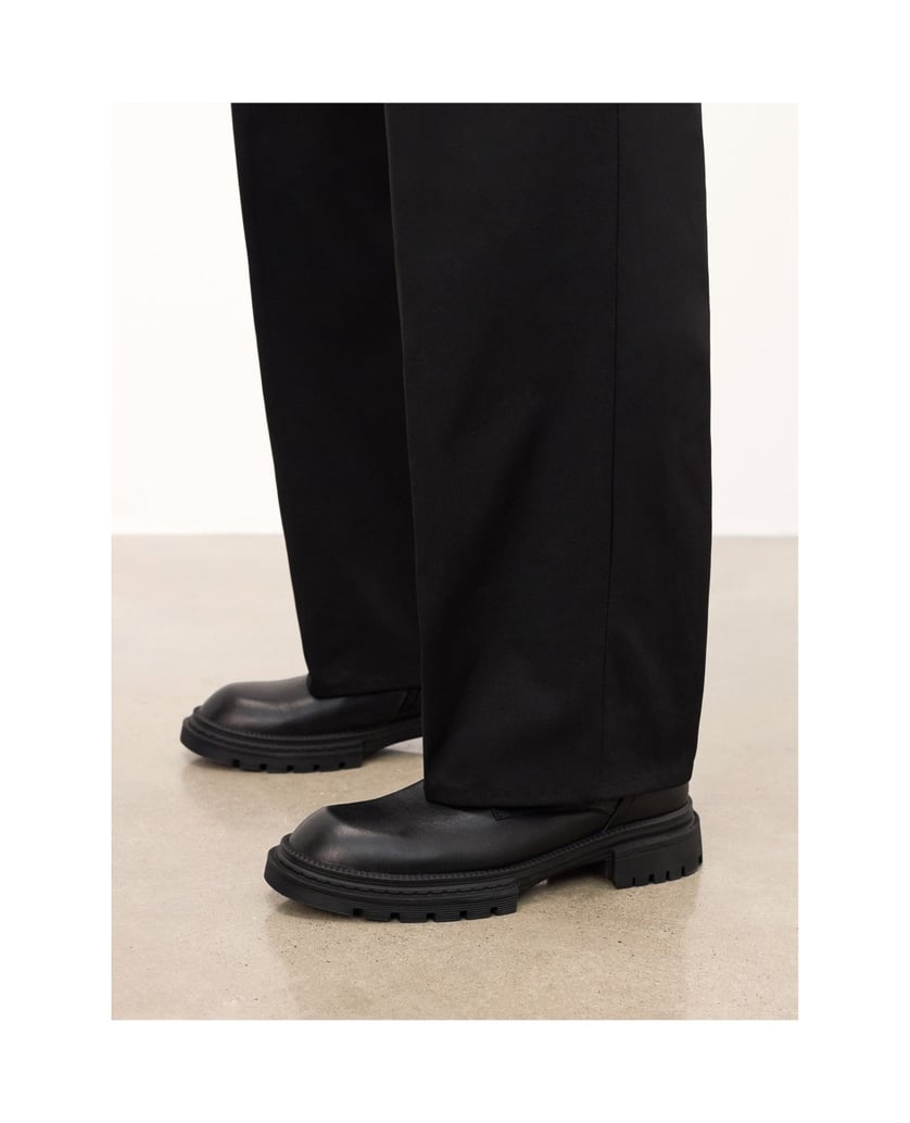 Kazar-Lace-up-boots-in-military-style-černá