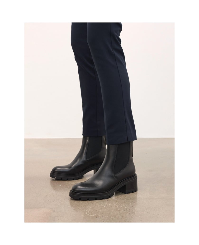 Kazar-Black-Chelsea-boots-with-wide-heels-černá
