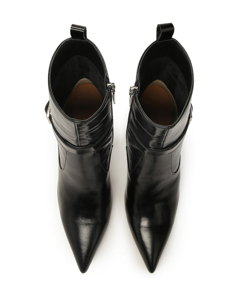 Kazar-Elegante-schwarze-Stiefel-auf-einem-dünn-schwarz