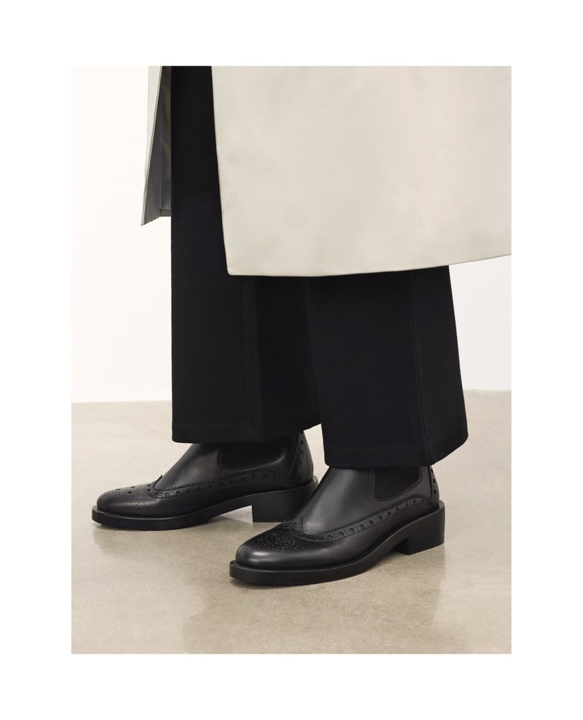 Kazar-Black-Chelsea-boots-with-rosette-embellishment-čierna
